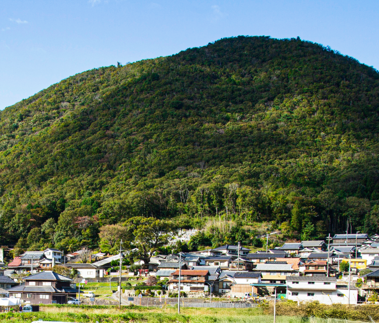 Natural landscape surrounding traditional pottery kilns